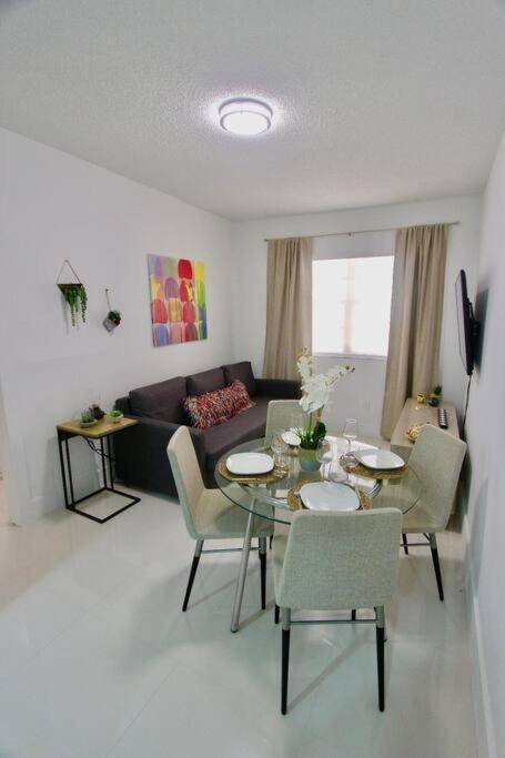 Beautiful Apartment Footsteps From The Beach Miami Beach Luaran gambar